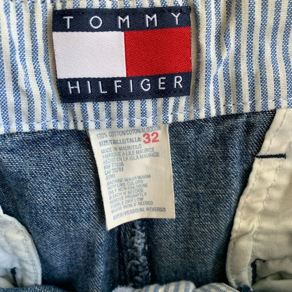 Tommy Hilfiger pleated Jean shorts - Picture 3 of 4